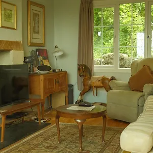 Lodge Spacious In Bath, Nature And City!, Bath